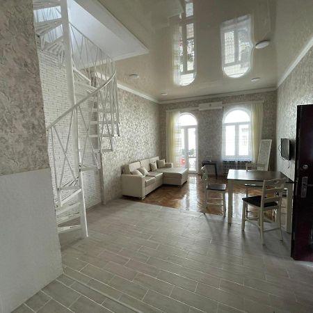 Центр Города Батуми Apartment Rustaveli 13 Ngoại thất bức ảnh