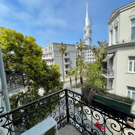 Центр Города Батуми Apartment Rustaveli 13 Ngoại thất bức ảnh