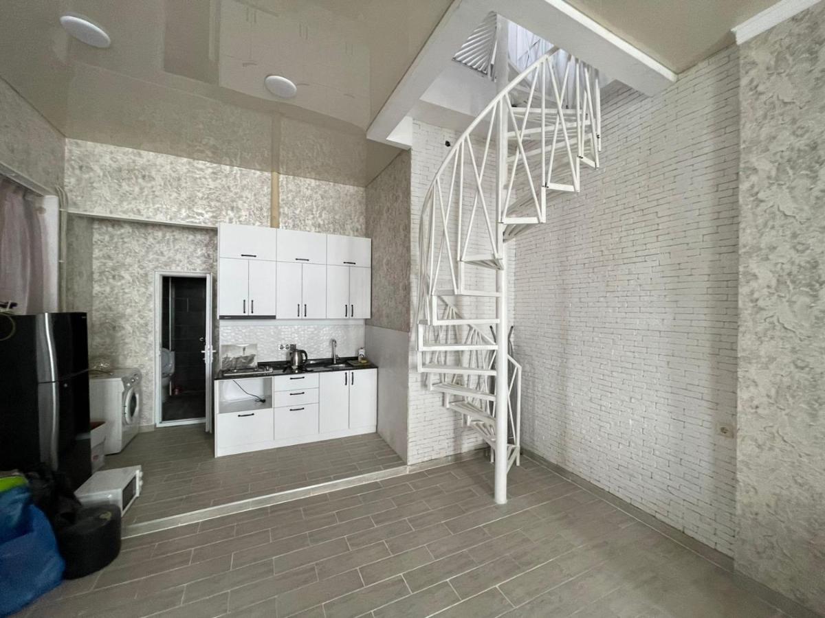 Центр Города Батуми Apartment Rustaveli 13 Ngoại thất bức ảnh