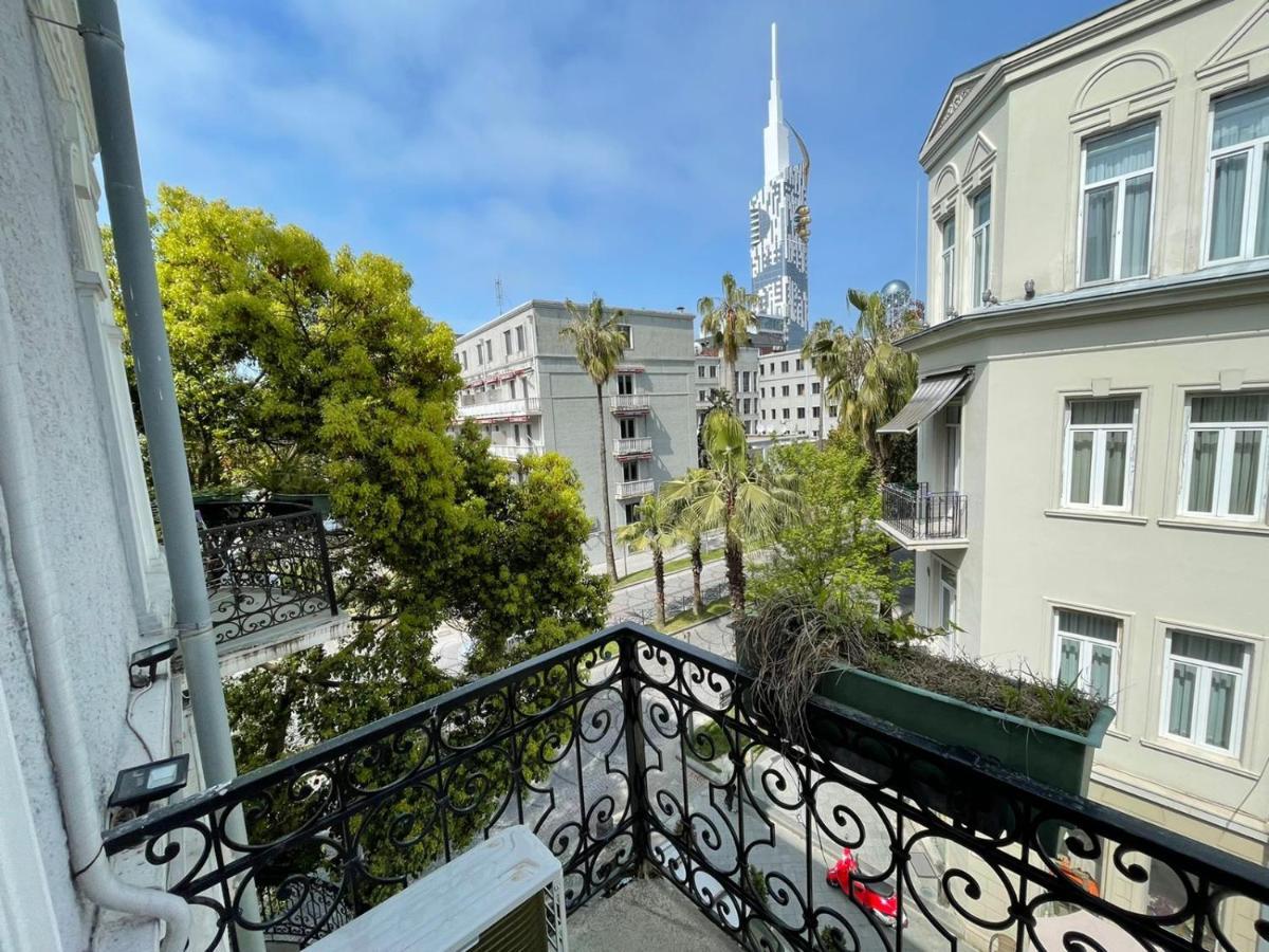 Центр Города Батуми Apartment Rustaveli 13 Ngoại thất bức ảnh