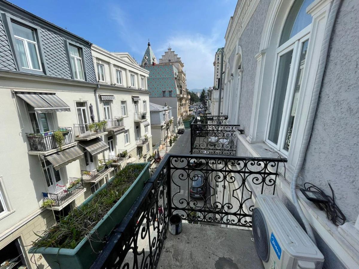 Центр Города Батуми Apartment Rustaveli 13 Ngoại thất bức ảnh