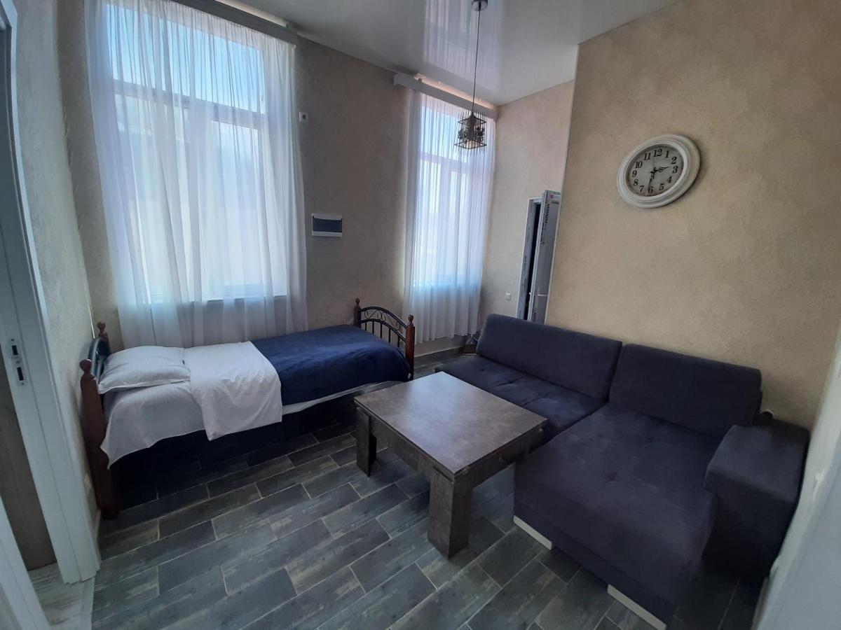 Центр Города Батуми Apartment Rustaveli 13 Ngoại thất bức ảnh