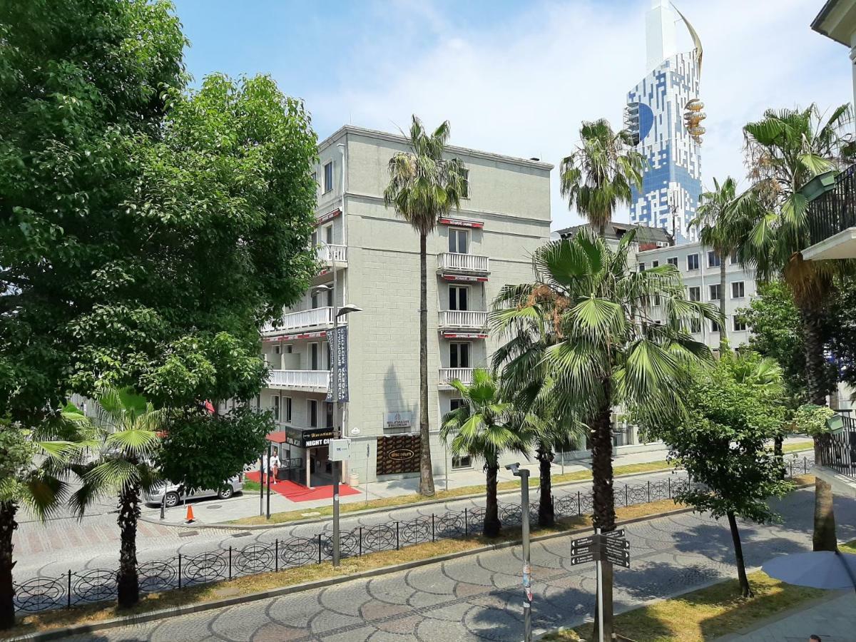 Центр Города Батуми Apartment Rustaveli 13 Ngoại thất bức ảnh